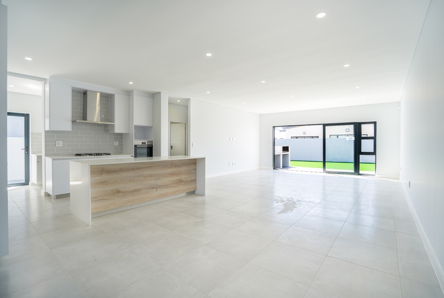 4 Bedroom Property for Sale in Sandown Western Cape